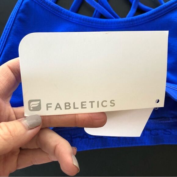 🎉HOST PICK🎉 NWT Fabletics Soft Seamless Multi-Strap Sports Bra - Picture 9 of 10